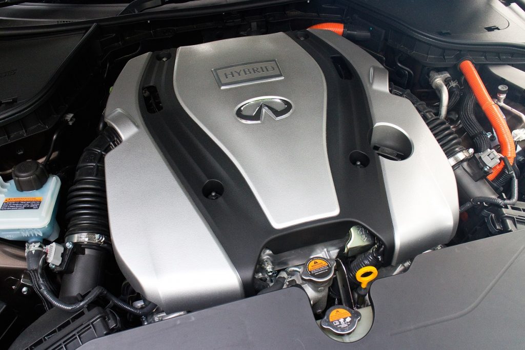 Infiniti Q50 3.0L V6 Hybrid
