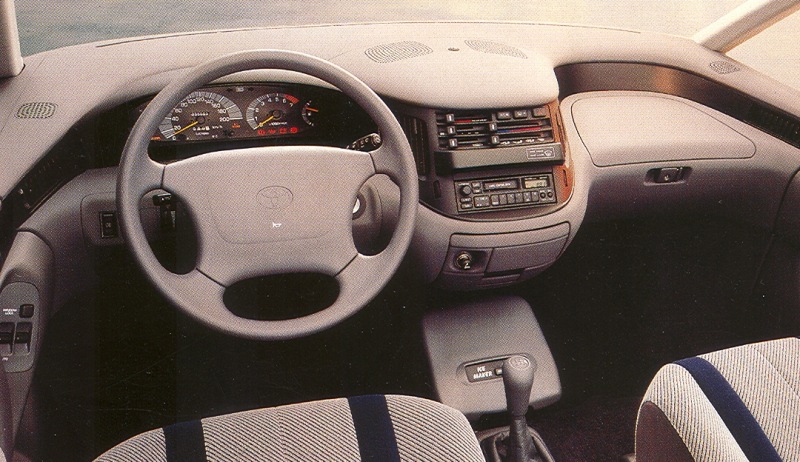 Toyota Previa Interior